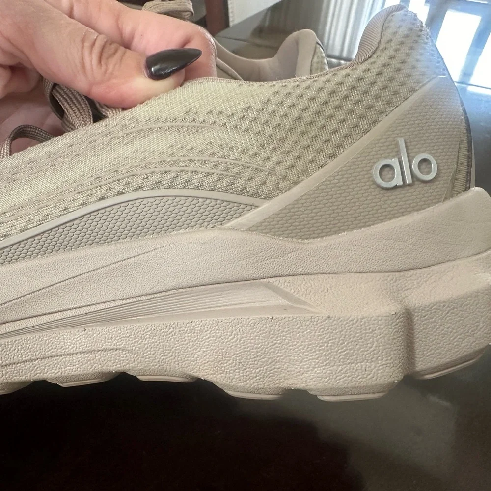 ALO Yoga Beige Sneakers - Picture 7 of 7